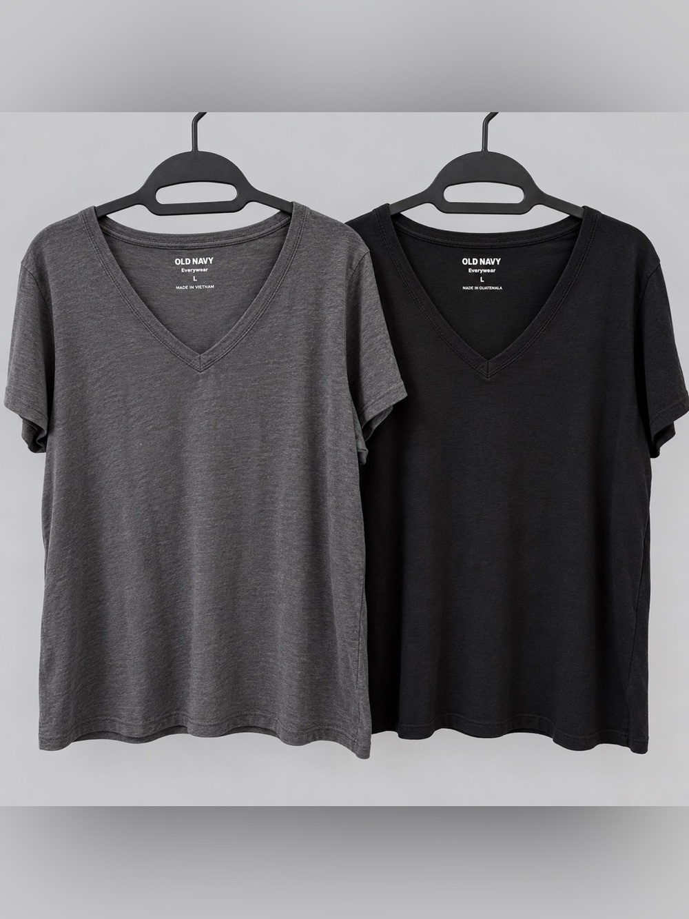 Old Navy EveryWear V-Neck T-Shirt Bundle Women’s L Gray & Black 2-Pack